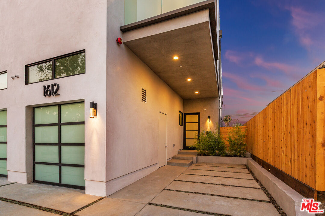 1612 S Wooster ST Unit: 1