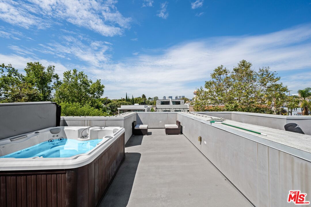 1612 S Wooster ST Unit: 1