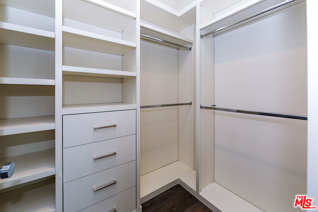 1612 S Wooster ST Unit: 1