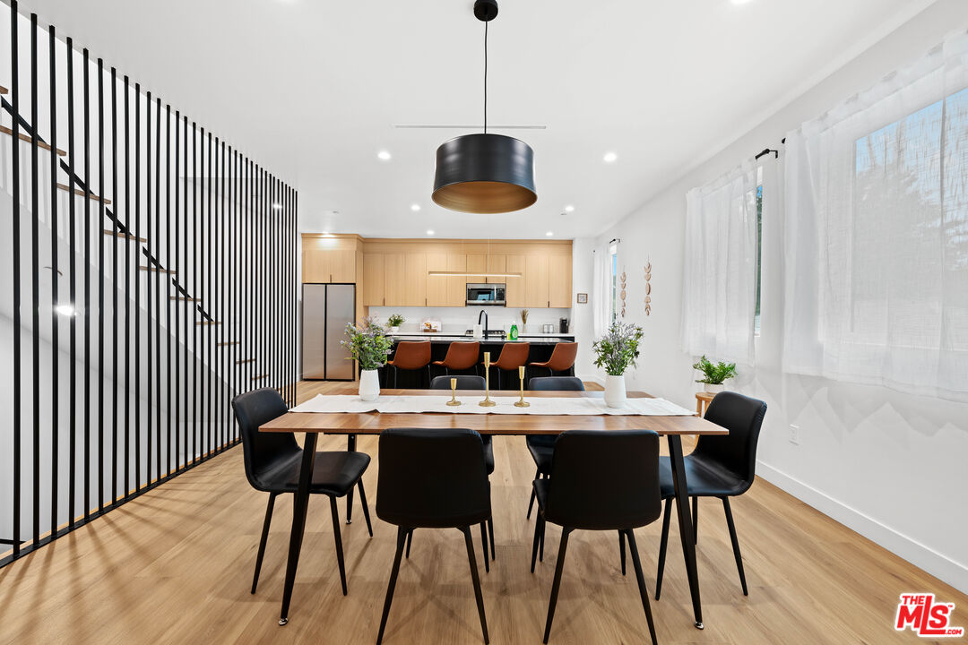 841 N Mccadden Pl Unit: 2