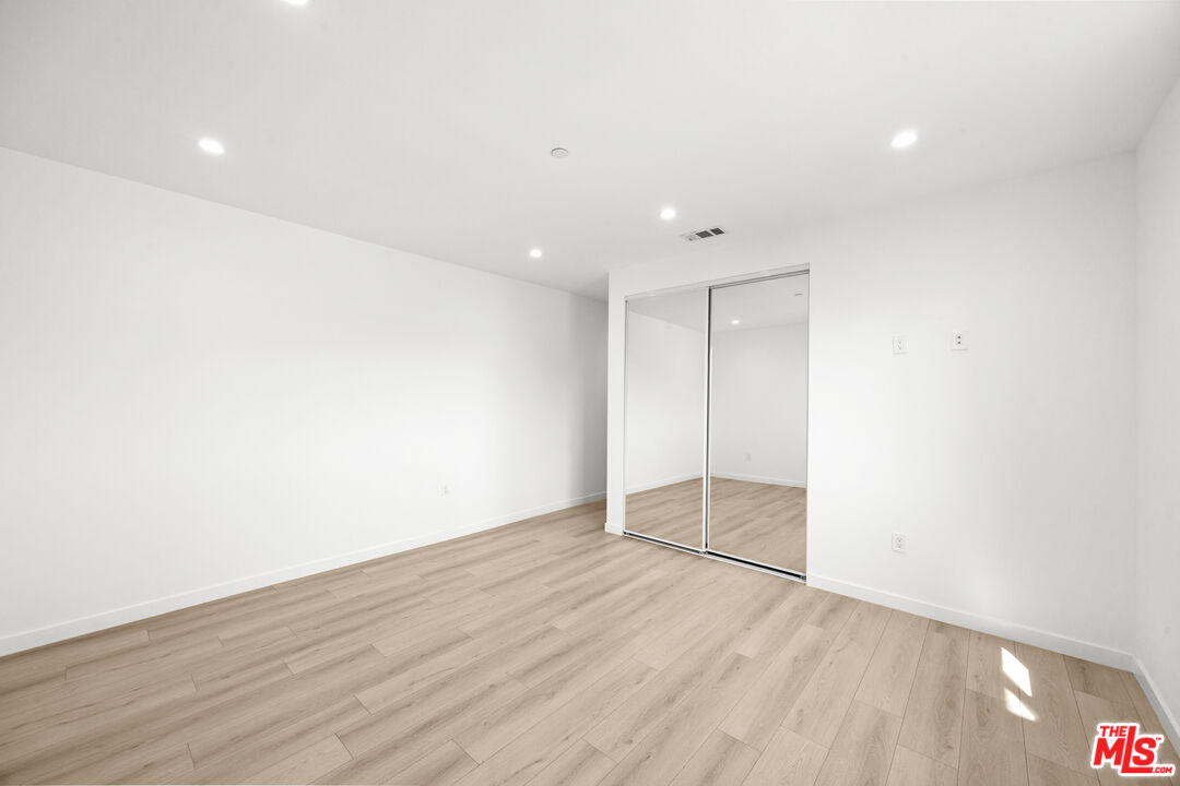 2123 S Cloverdale Ave Unit: 1