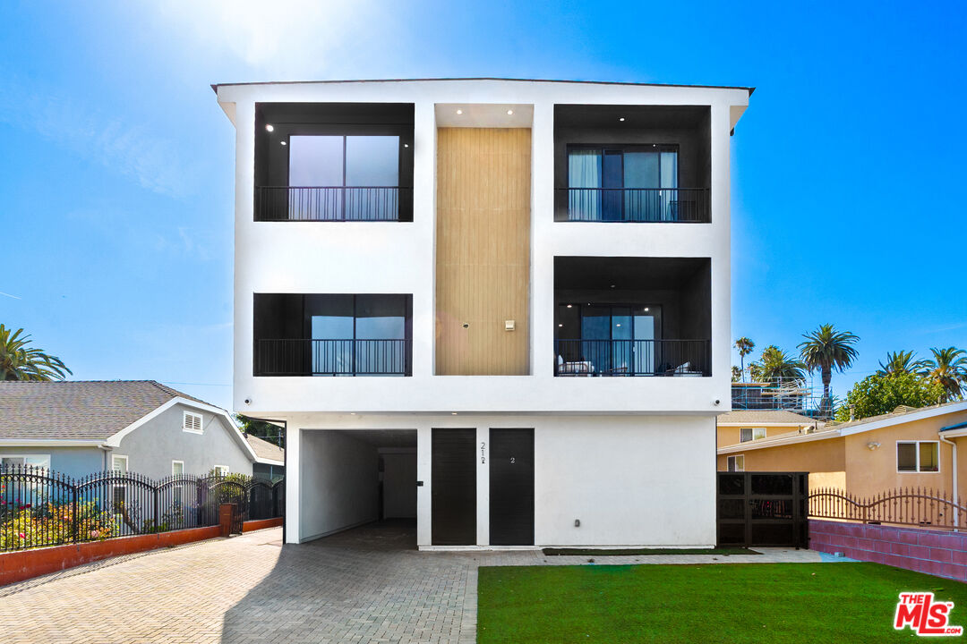 2123 S Cloverdale Ave Unit: 1