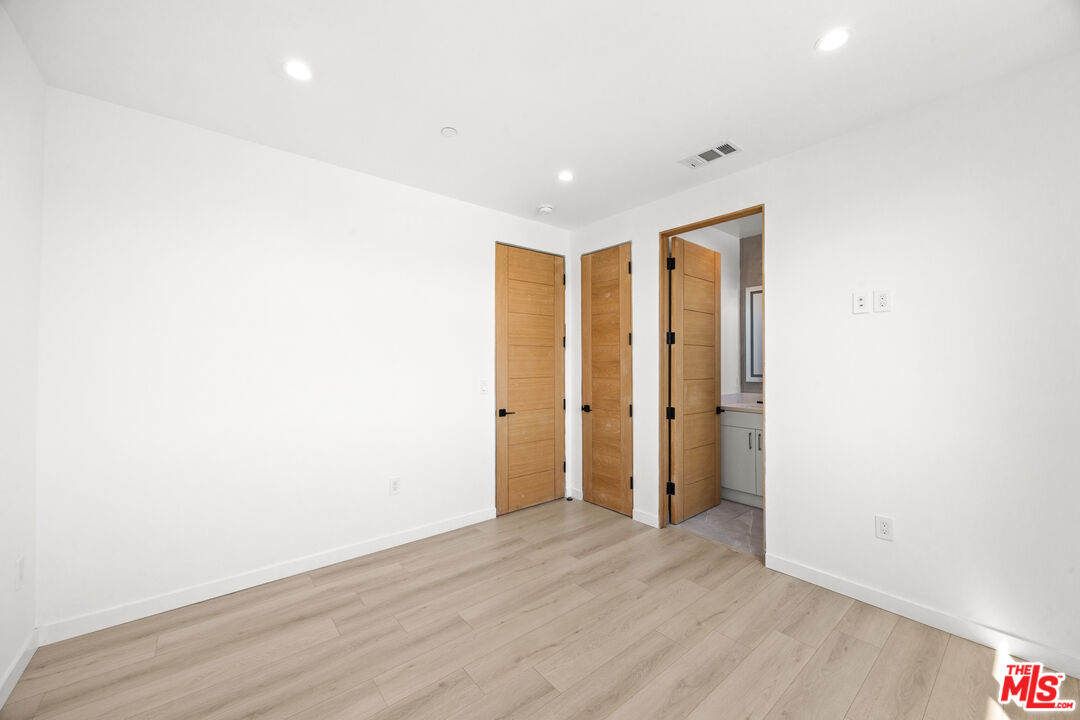 2123 S Cloverdale Ave Unit: 1