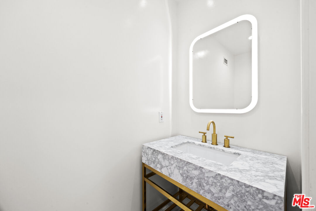 502 Smithwood Dr Unit: 502