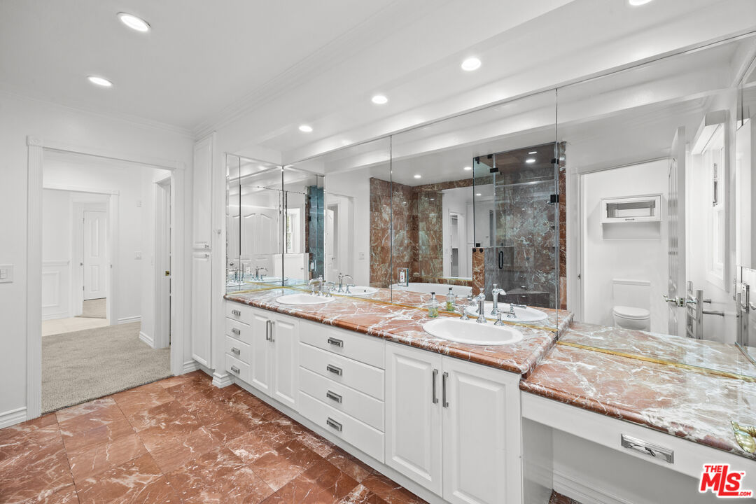 502 Smithwood Dr Unit: 502