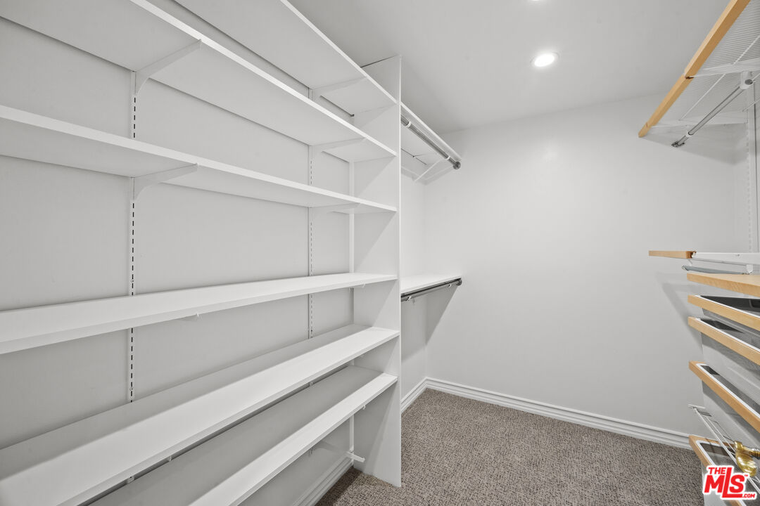 502 Smithwood Dr Unit: 502