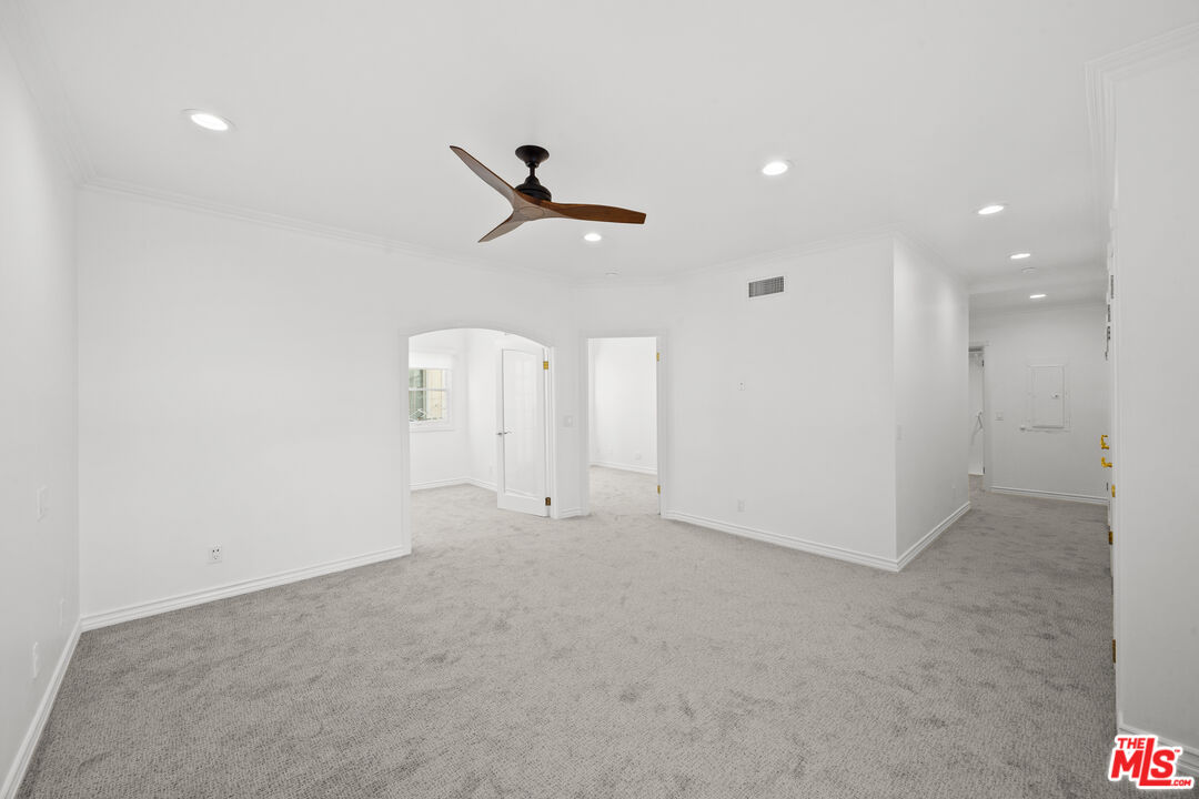 502 Smithwood Dr Unit: 502