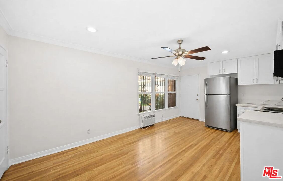 1518 Laurel Canyon Blvd Unit: Apt 2