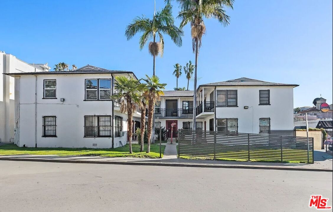 1518 Laurel Canyon Blvd Unit: Apt 2