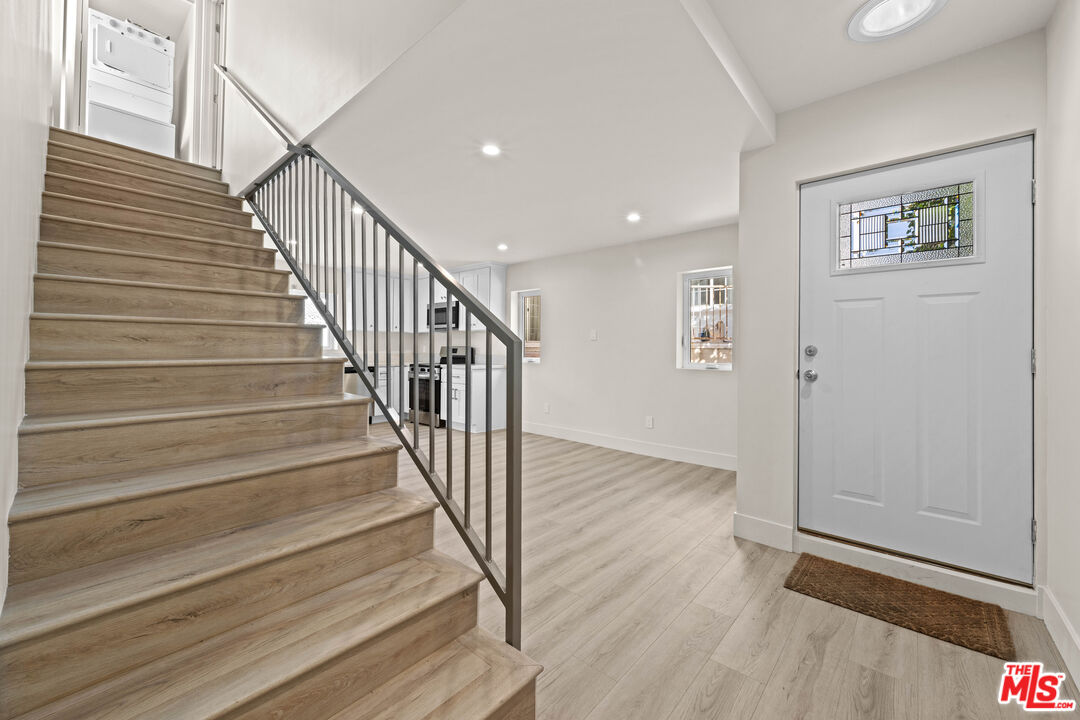 1507 Edris Dr Unit: ADU