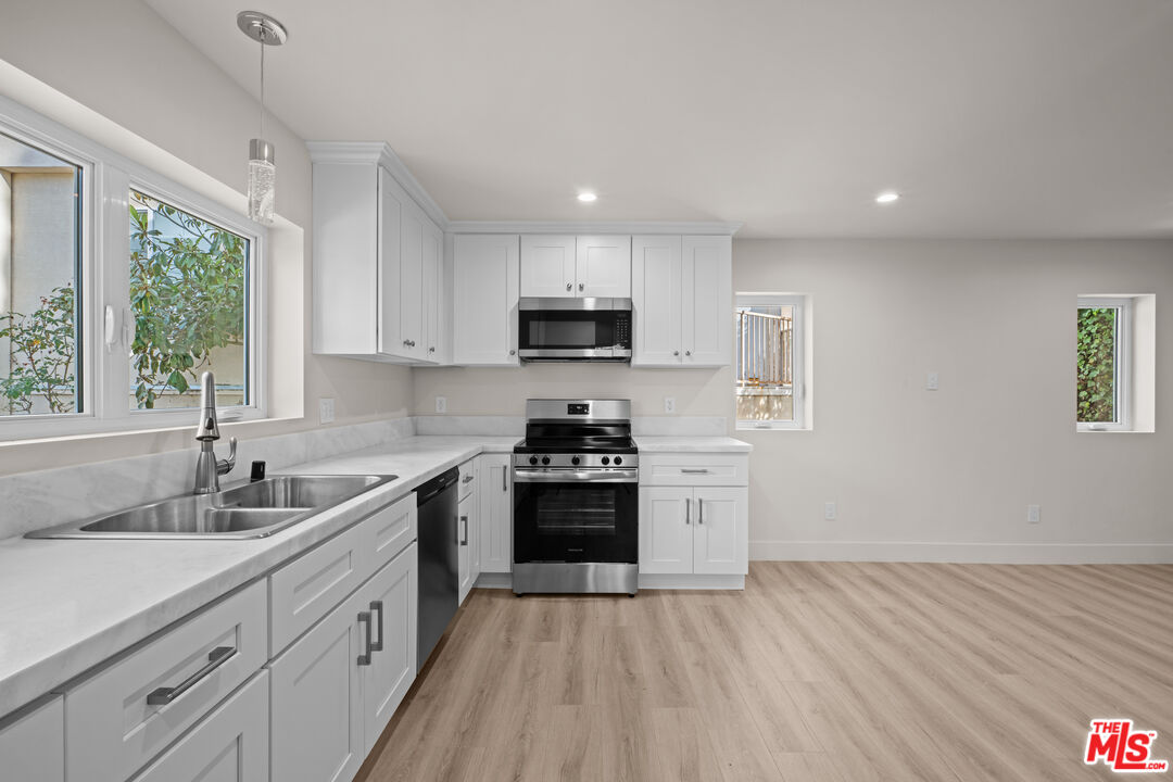 1507 Edris Dr Unit: ADU