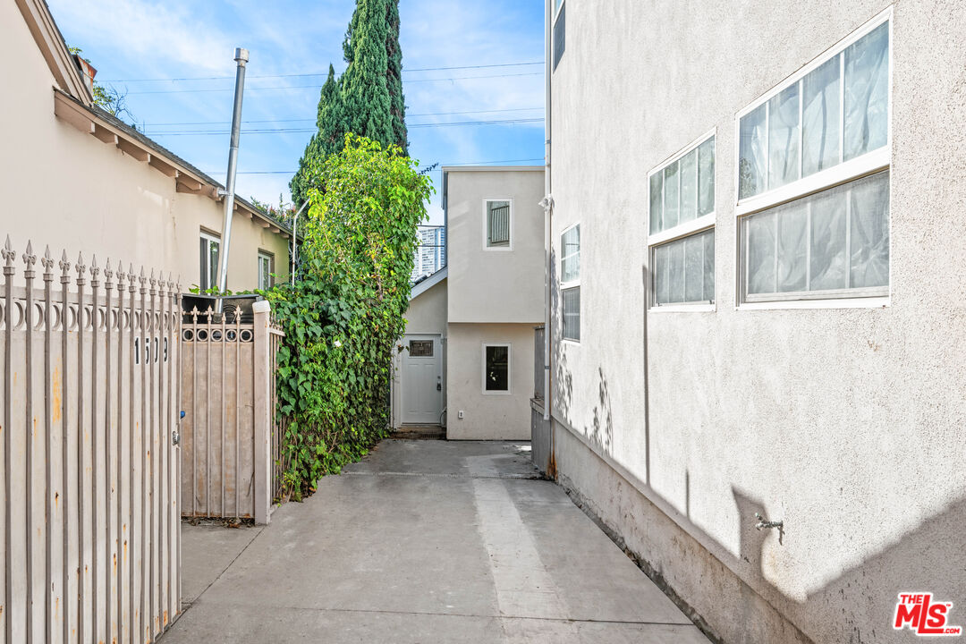 1507 Edris Dr Unit: ADU