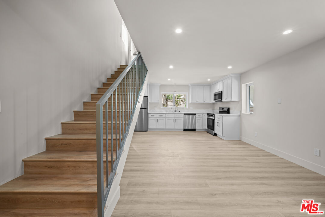 1507 Edris Dr Unit: ADU