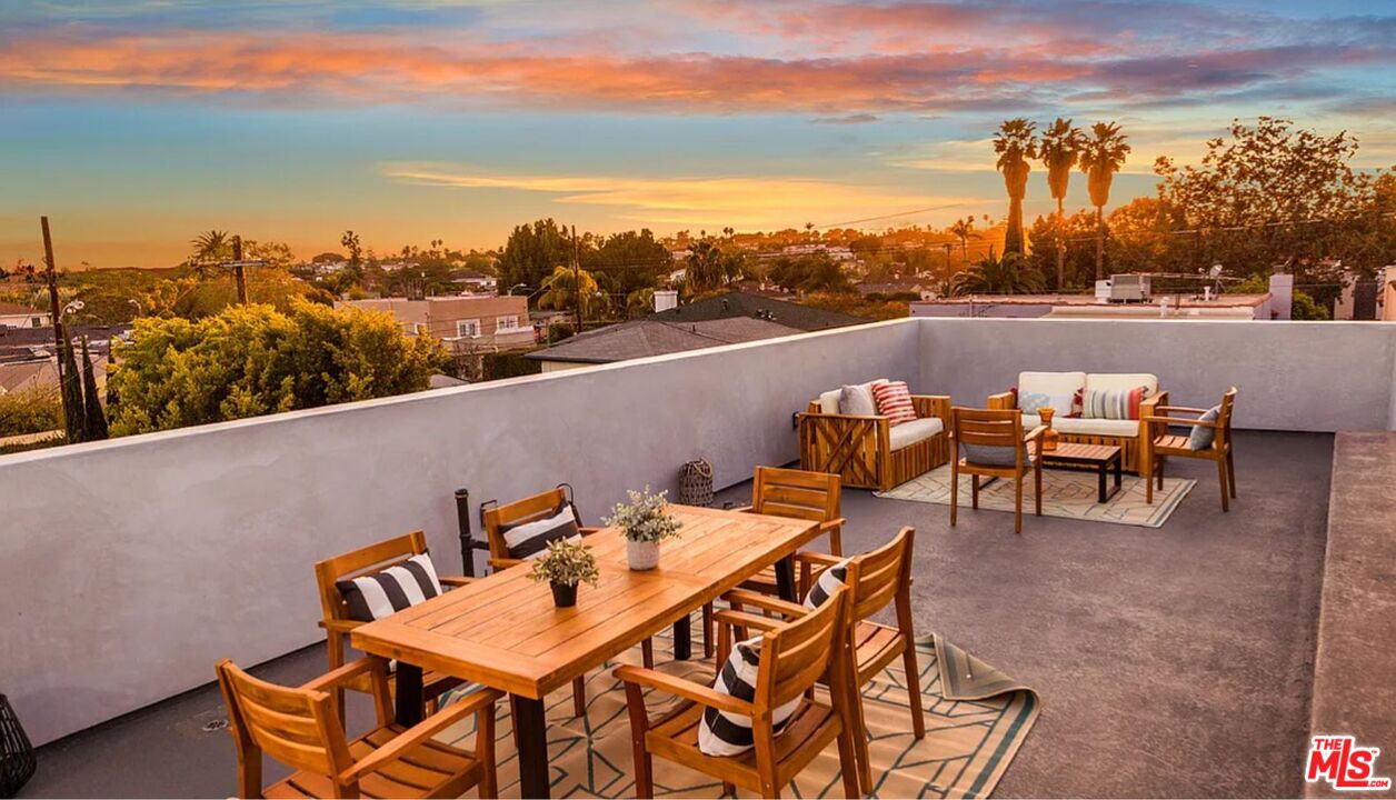 1637 S Sherbourne Dr