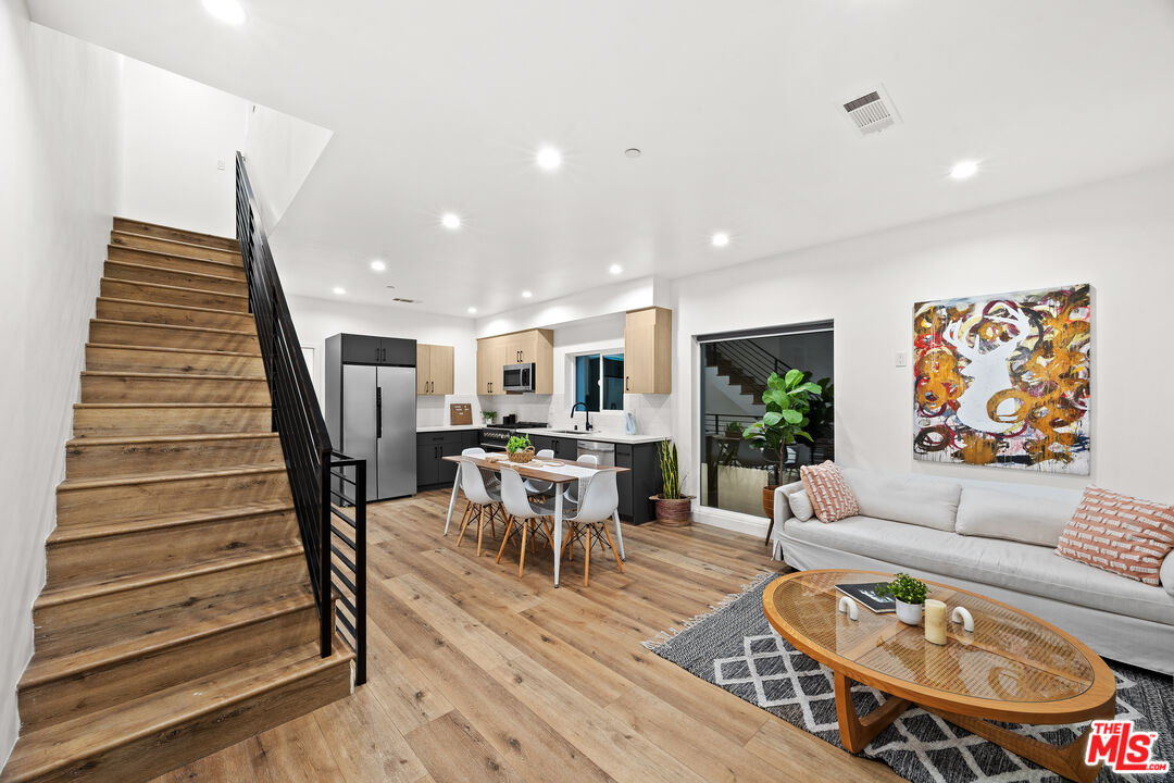 807 N Cherokee Ave Unit: 1/2