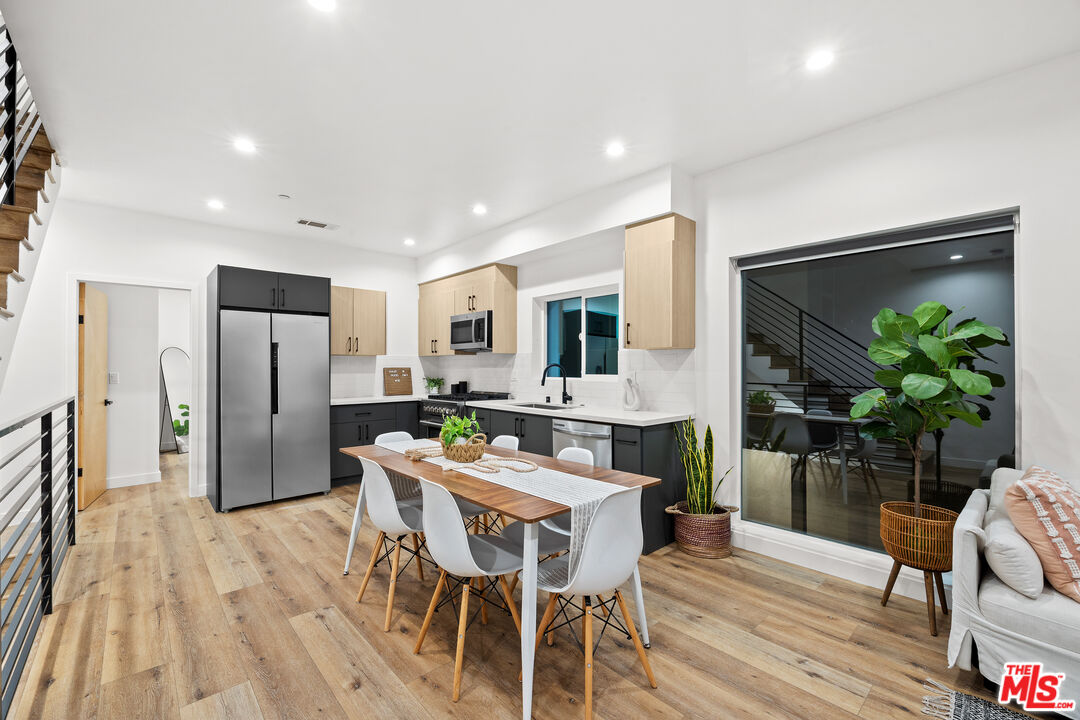 807 N Cherokee Ave Unit: 1/2