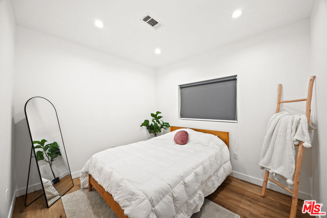 807 N Cherokee Ave Unit: 1/2