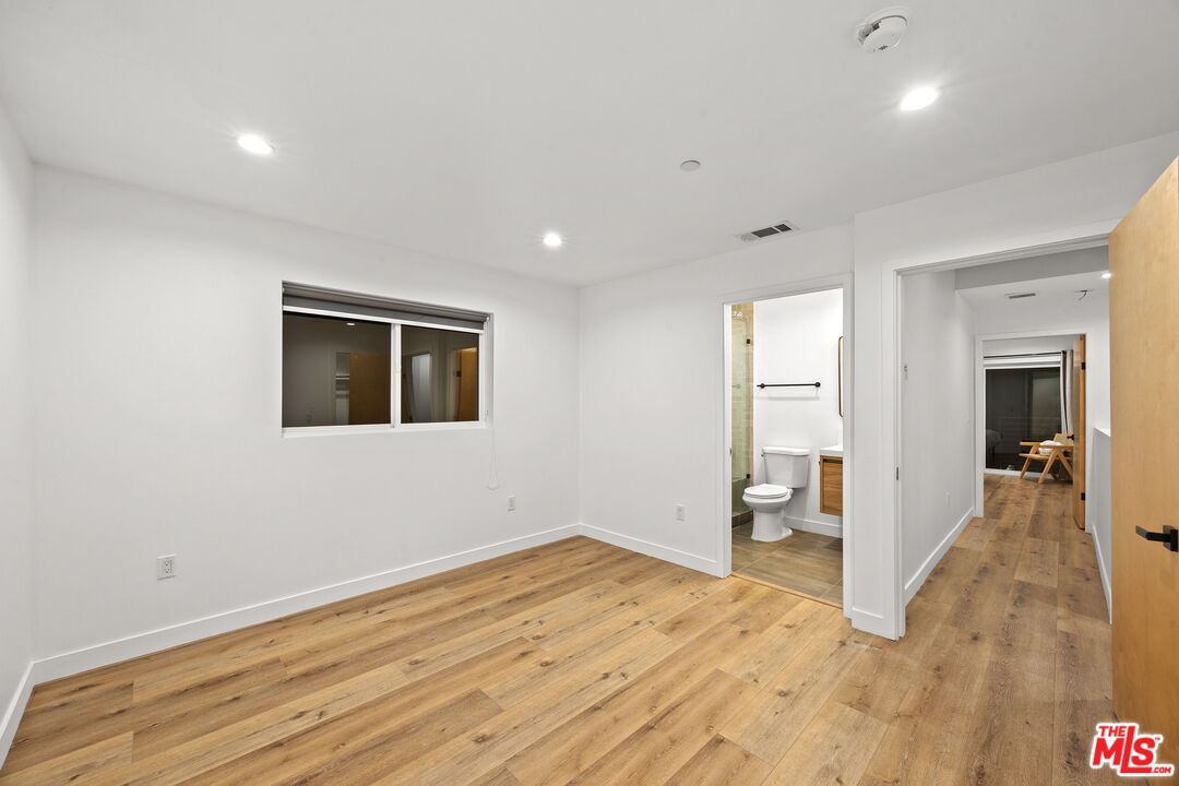 807 N Cherokee Ave Unit: 1/2