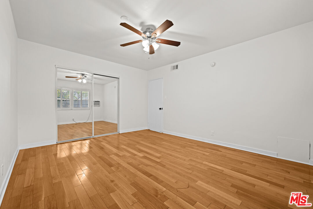 354 S Camden Dr Unit: 9