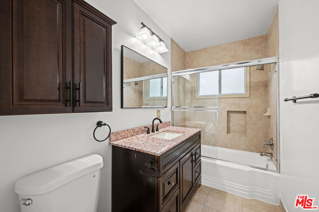 354 S Camden Dr Unit: 9