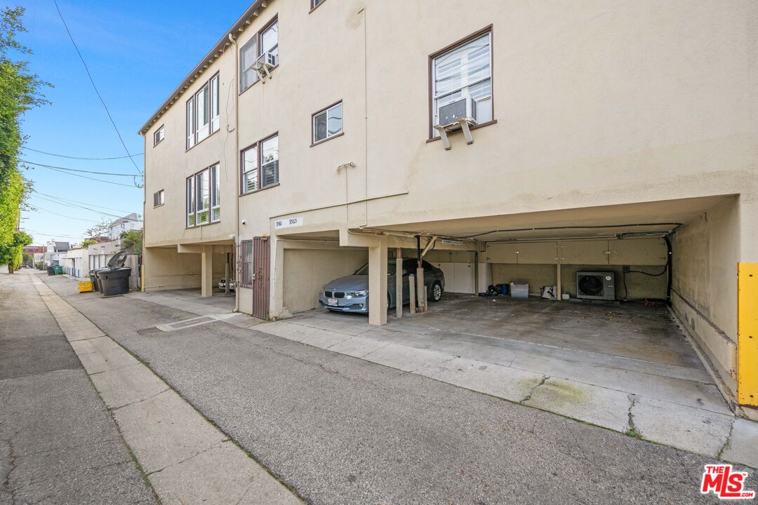 354 S Camden Dr Unit: 9