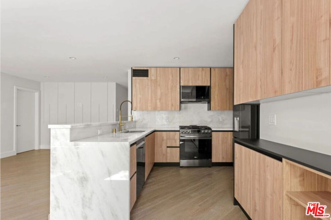 1450 S Crescent Heights Blvd Unit: 1/2