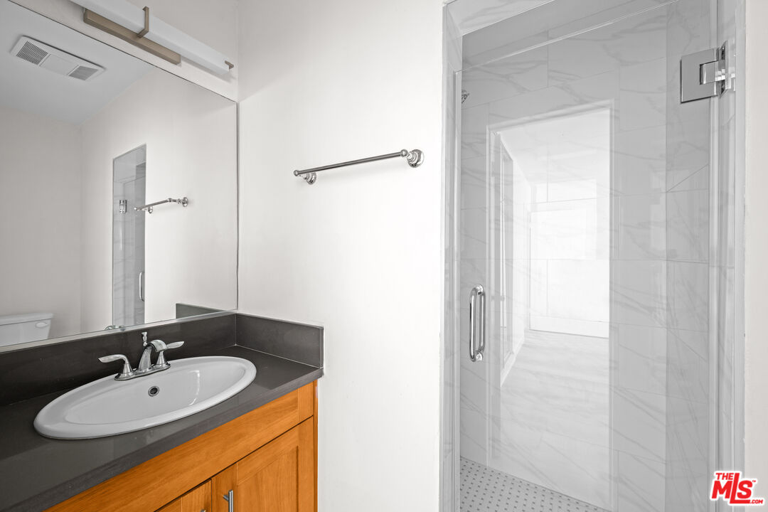 8336 Blackburn Ave Unit: Unit 7