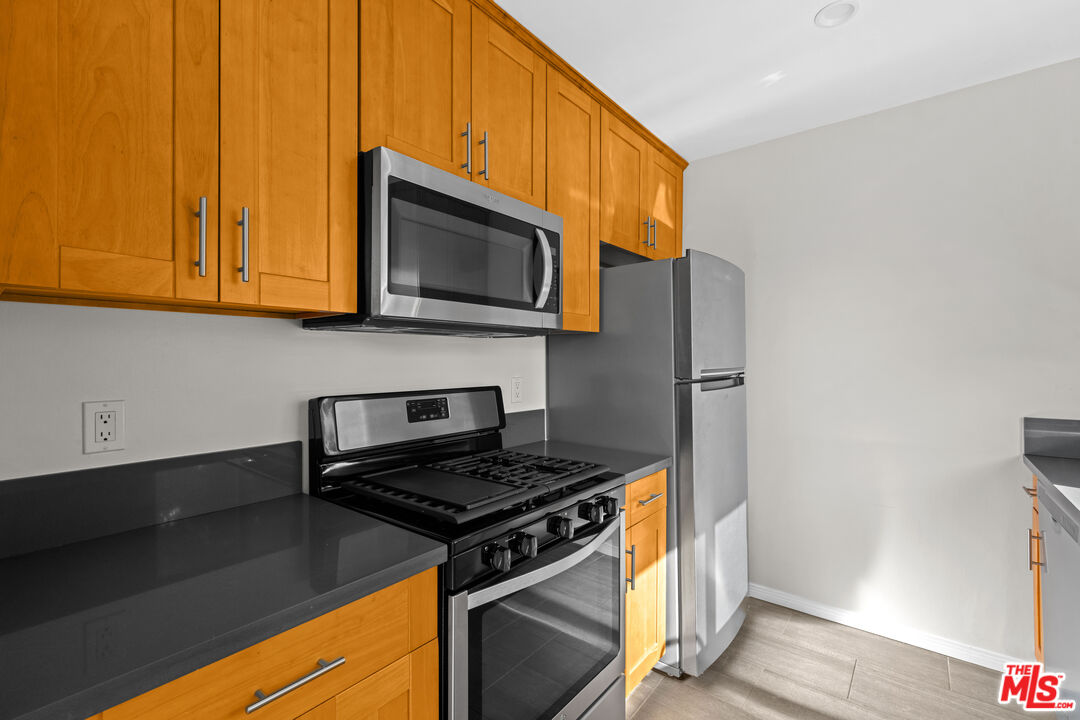 8336 Blackburn Ave Unit: Unit 7