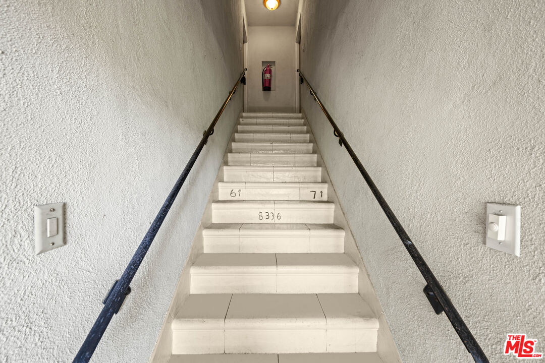 8336 Blackburn Ave Unit: Unit 7