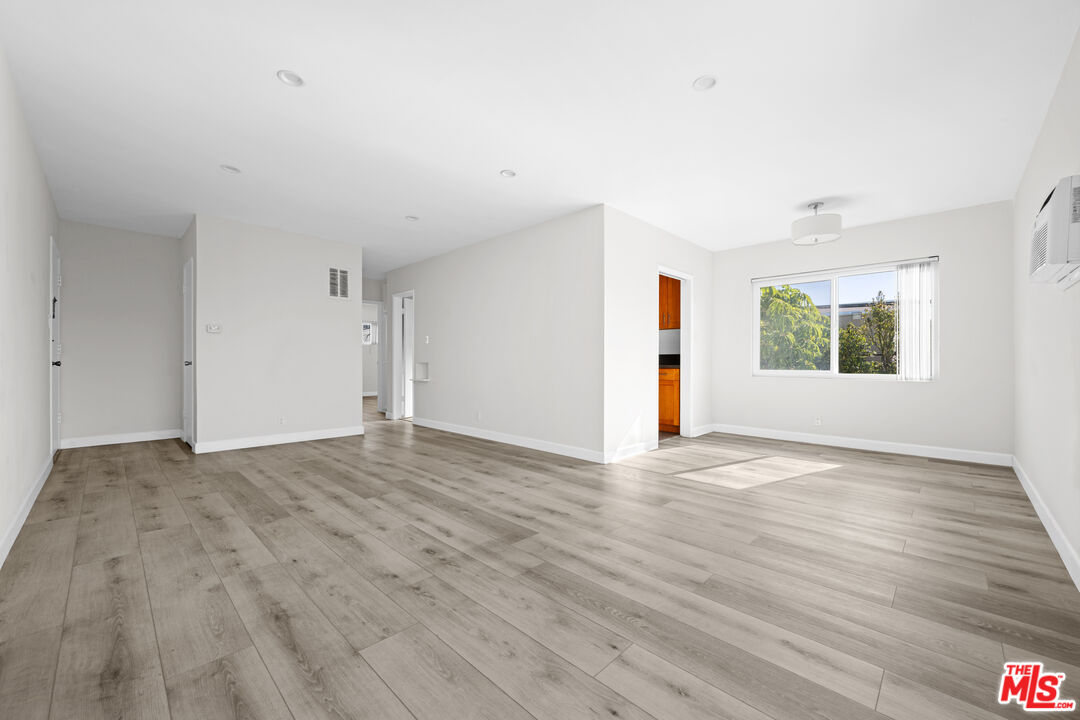 8336 Blackburn Ave Unit: Unit 7