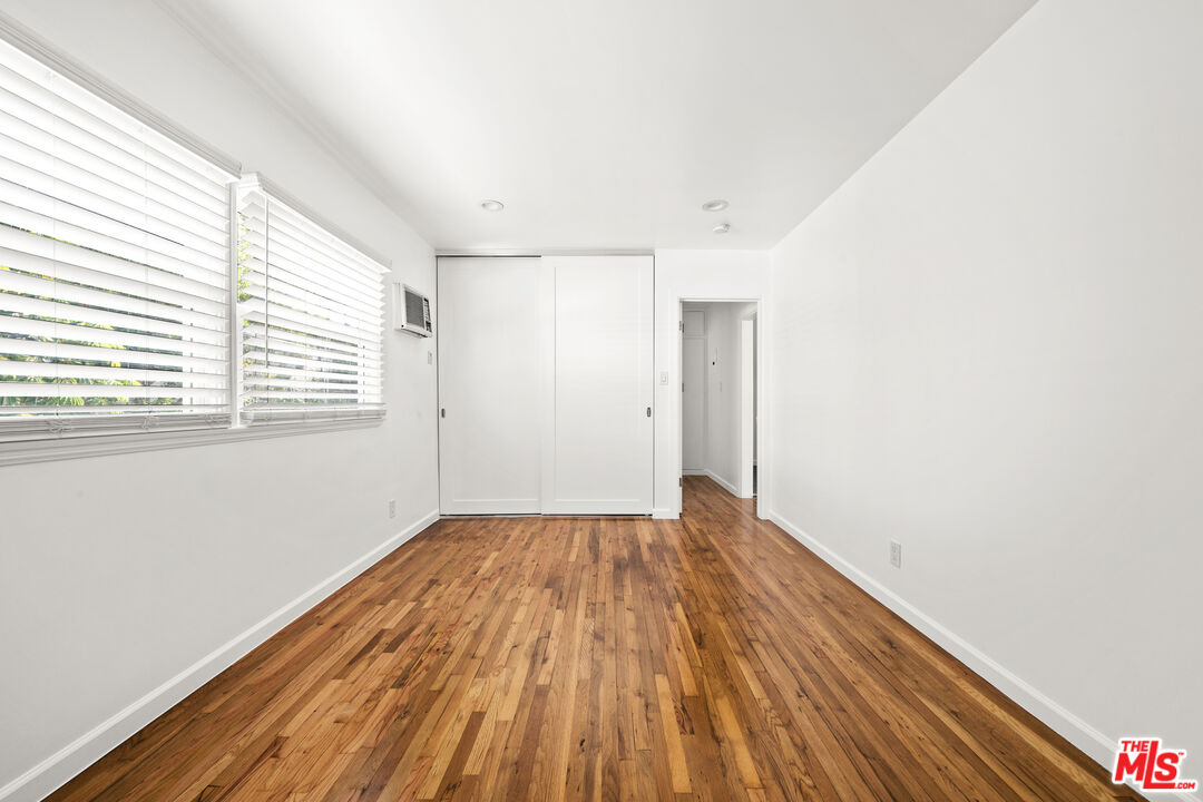 502 Smithwood Dr Unit: 1/4