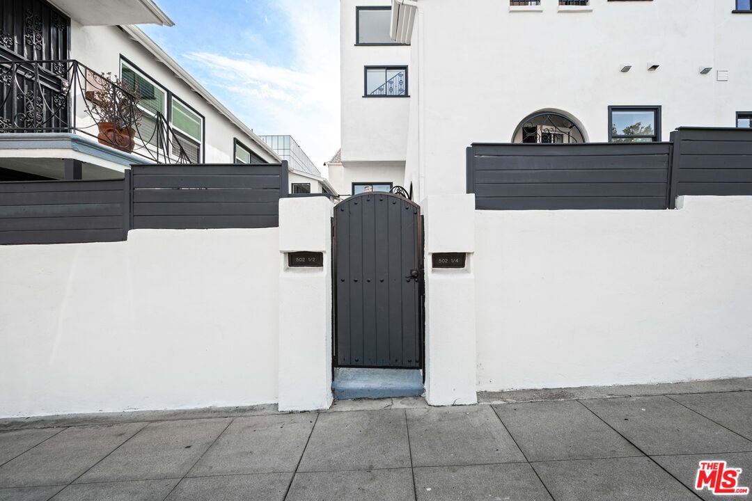 502 Smithwood Dr Unit: 1/4