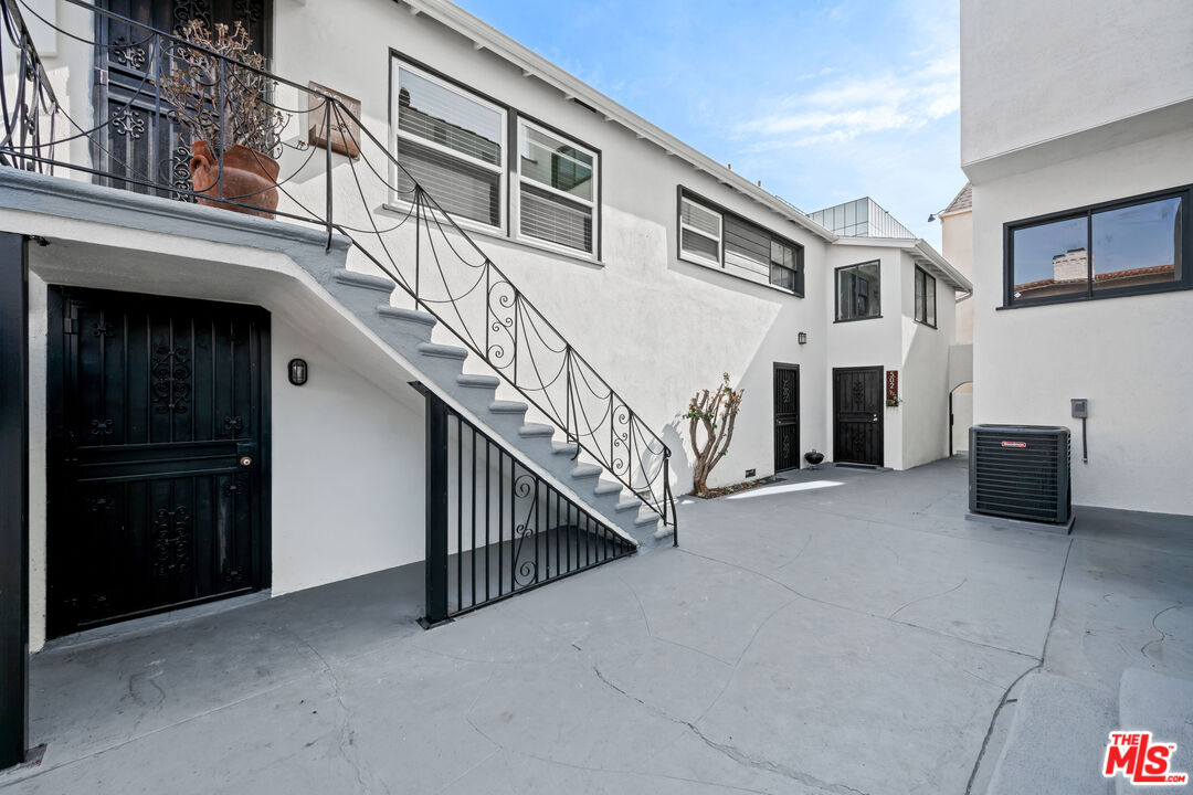 502 Smithwood Dr Unit: 1/4