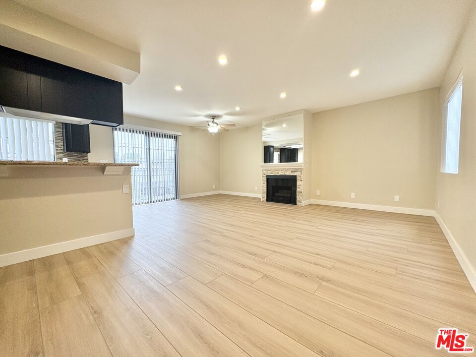 6202 Fulton Ave Unit: Unit 101