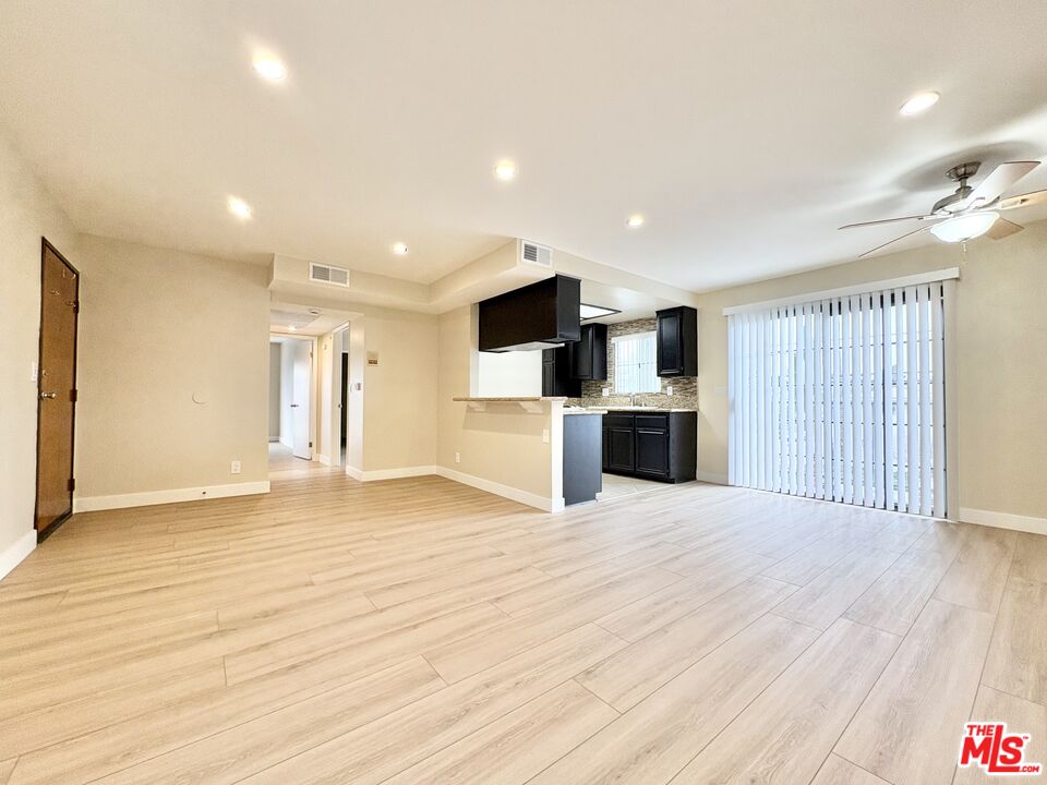 6202 Fulton Ave Unit: Unit 101