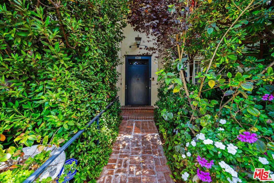 420 S Beverwil Dr Unit: B