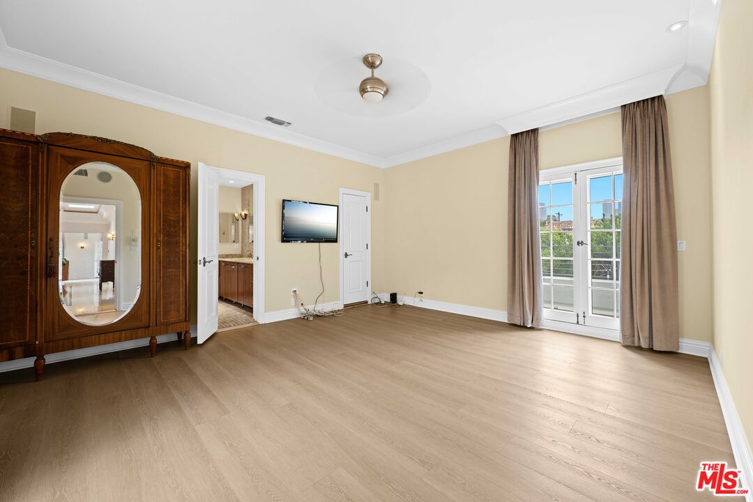 420 S Beverwil Dr Unit: B