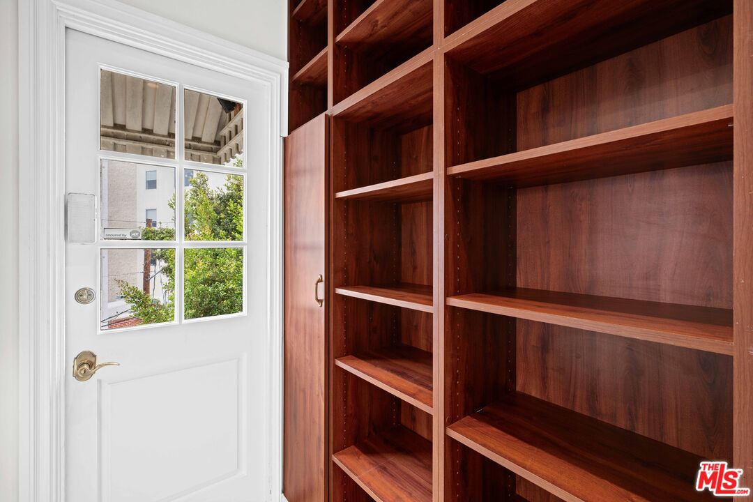 420 S Beverwil Dr Unit: B