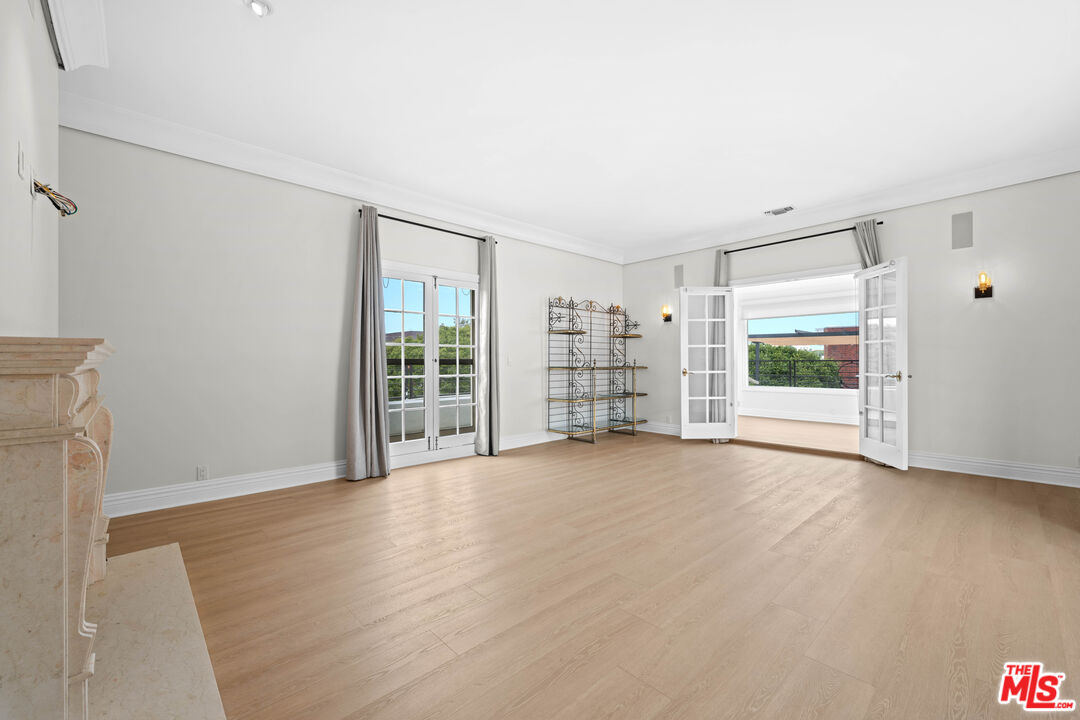 420 S Beverwil Dr Unit: B