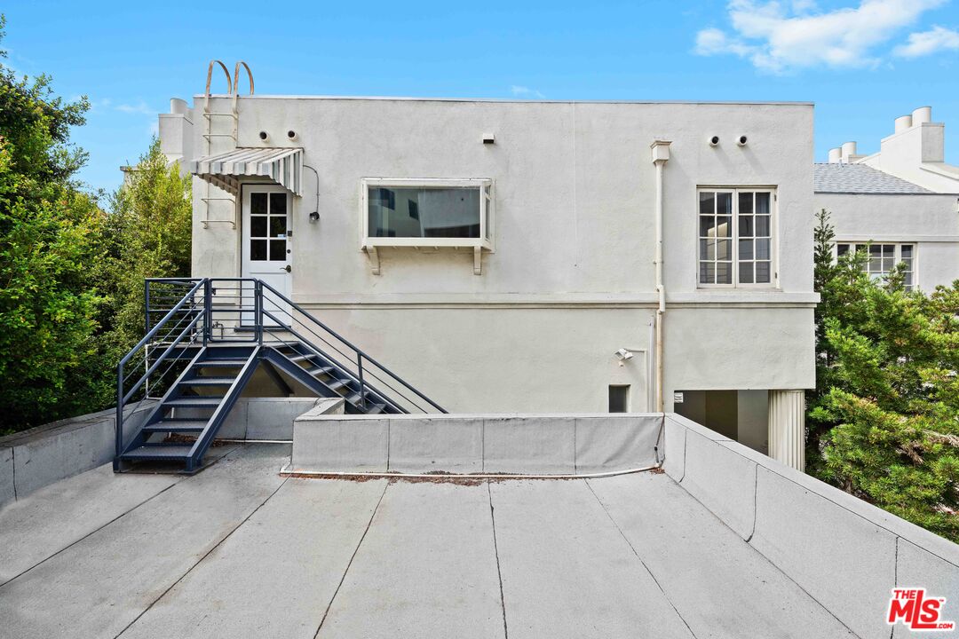 420 S Beverwil Dr Unit: B