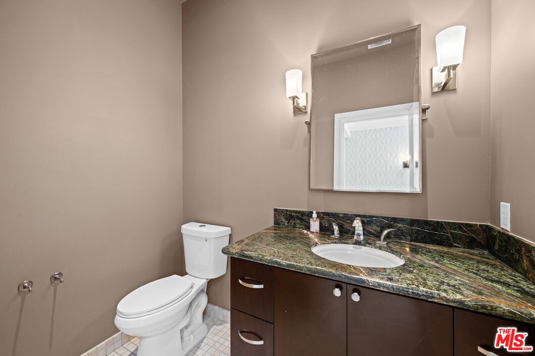 420 S Beverwil Dr Unit: B