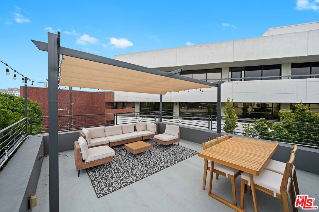 420 S Beverwil Dr Unit: B