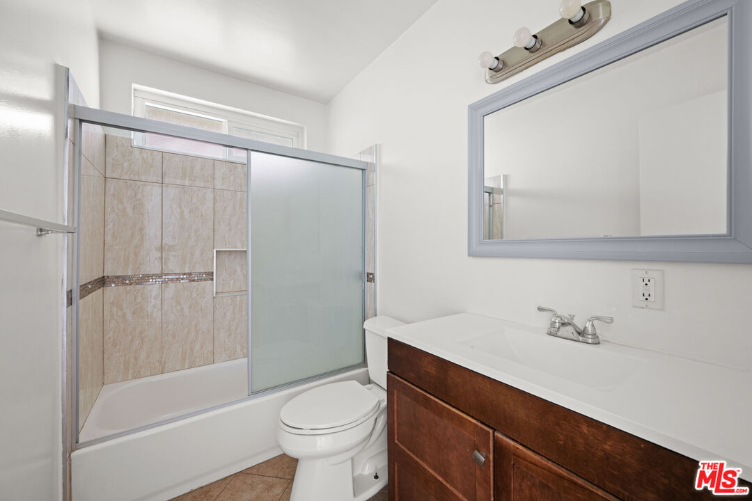 1032 S Bedford St Unit: 3