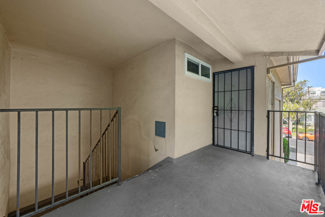 1032 S Bedford St Unit: 3