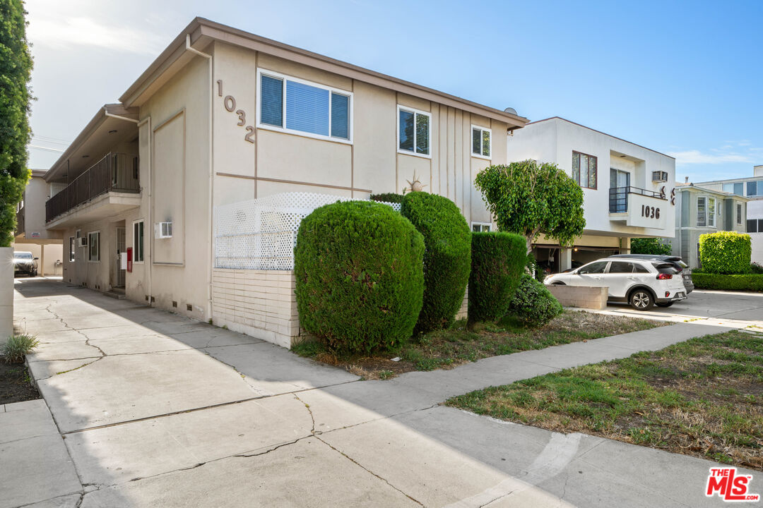 1032 S Bedford St Unit: 3