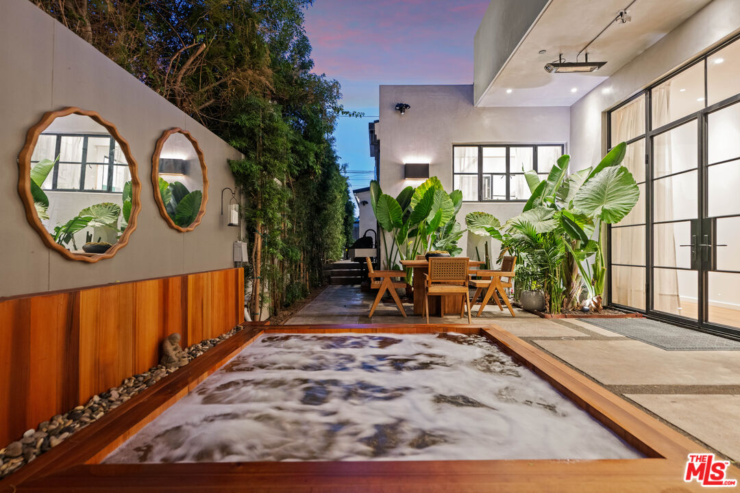 745 Sunset Ave