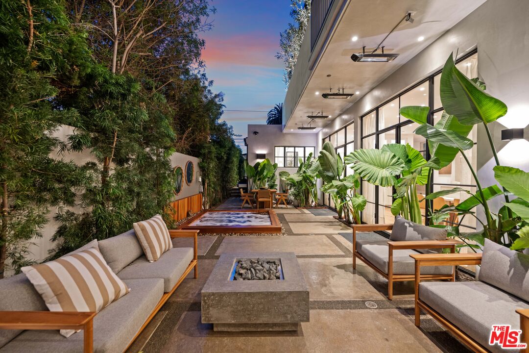 745 Sunset Ave