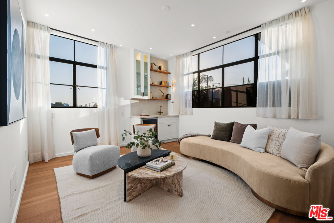 745 Sunset Ave