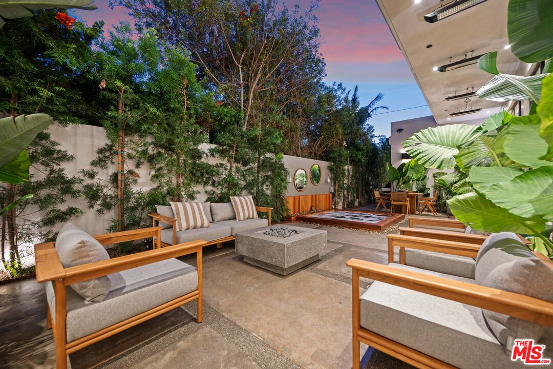 745 Sunset Ave