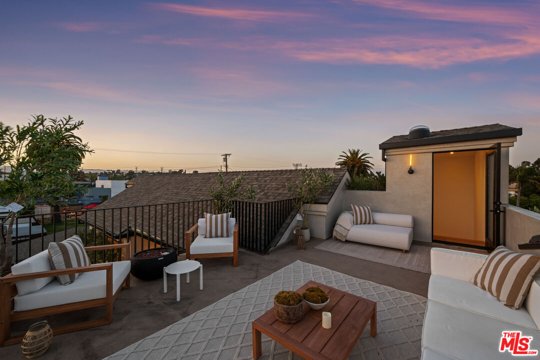 745 Sunset Ave